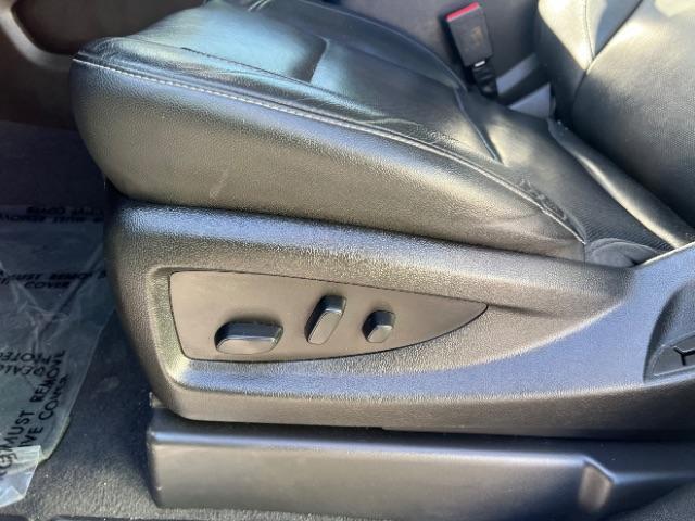 2019 Quicksilver Metallic /Jet Black GMC Yukon XL SLT (1GKS2GKCXKR) , Automatic transmission, located at 1865 East Red Hills Pkwy, St. George, 84770, (435) 628-0023, 37.120850, -113.543640 - We specialize in helping ALL people get the best financing available. No matter your credit score, good, bad or none we can get you an amazing rate. Had a bankruptcy, divorce, or repossessions? We give you the green light to get your credit back on the road. Low down and affordable payments that fit - Photo#11