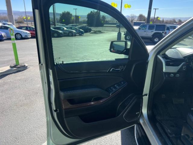 2019 Quicksilver Metallic /Jet Black GMC Yukon XL SLT (1GKS2GKCXKR) , Automatic transmission, located at 1865 East Red Hills Pkwy, St. George, 84770, (435) 628-0023, 37.120850, -113.543640 - We specialize in helping ALL people get the best financing available. No matter your credit score, good, bad or none we can get you an amazing rate. Had a bankruptcy, divorce, or repossessions? We give you the green light to get your credit back on the road. Low down and affordable payments that fit - Photo#12