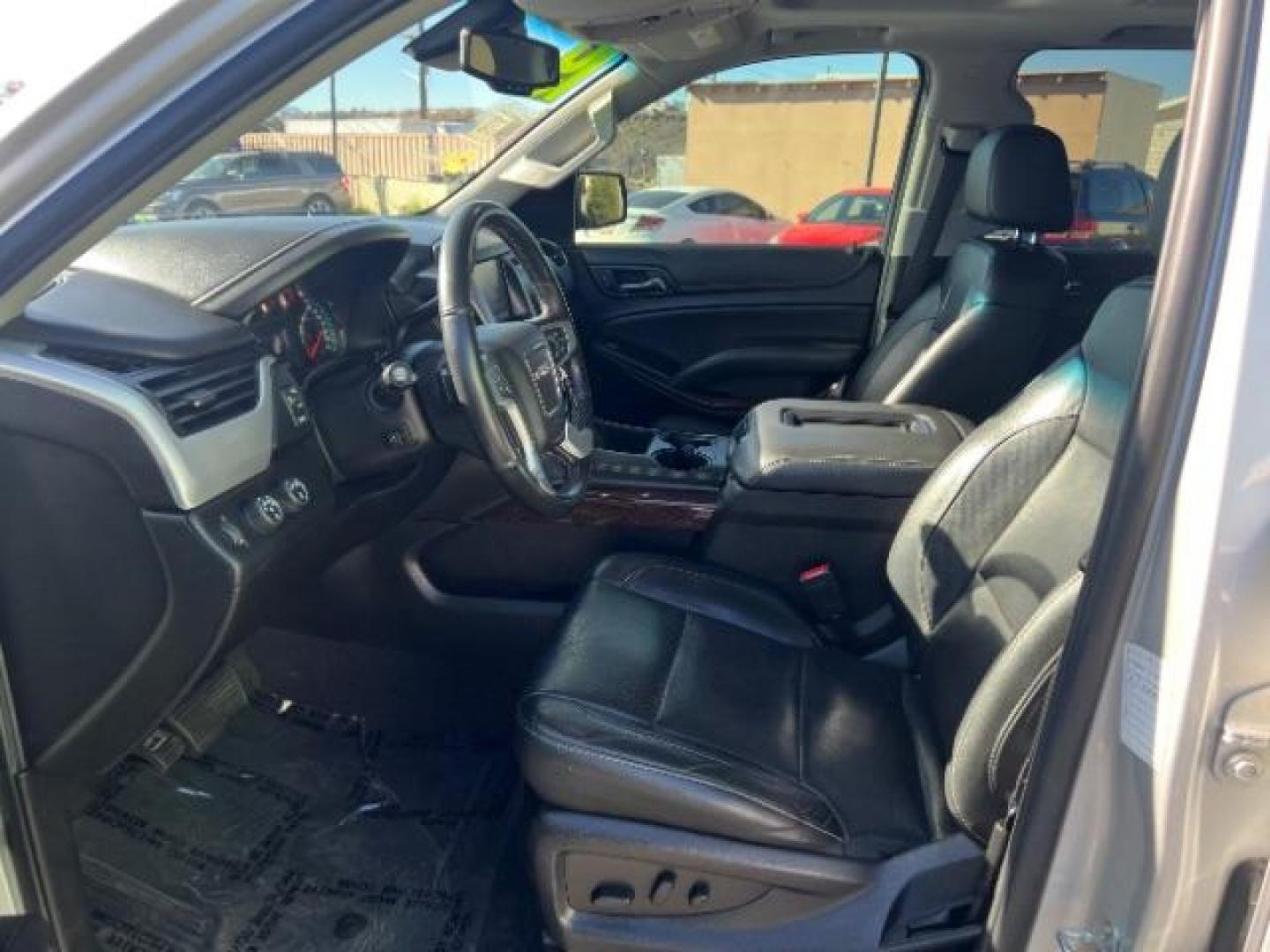 2019 Quicksilver Metallic /Jet Black GMC Yukon XL SLT (1GKS2GKCXKR) , Automatic transmission, located at 1865 East Red Hills Pkwy, St. George, 84770, (435) 628-0023, 37.120850, -113.543640 - We specialize in helping ALL people get the best financing available. No matter your credit score, good, bad or none we can get you an amazing rate. Had a bankruptcy, divorce, or repossessions? We give you the green light to get your credit back on the road. Low down and affordable payments that fit- Photo#16