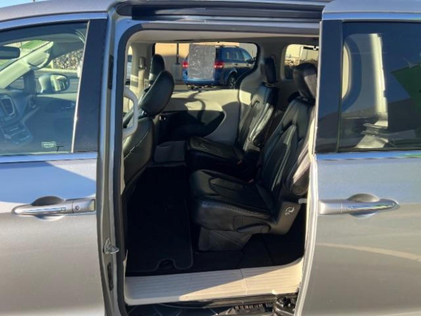 2020 Ceramic Gray Clearcoat /Black/Alloy Chrysler Pacifica Touring L (2C4RC1BG4LR) with an 3.6L V-6 DOHC engine, Automatic transmission, located at 1865 East Red Hills Pkwy, St. George, 84770, (435) 628-0023, 37.120850, -113.543640 - We specialize in helping ALL people get the best financing available. No matter your credit score, good, bad or none we can get you an amazing rate. Had a bankruptcy, divorce, or repossessions? We give you the green light to get your credit back on the road. Low down and affordable payments that fit - Photo#19