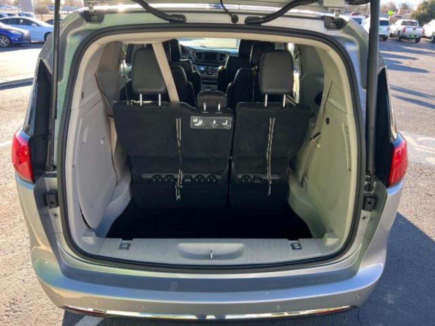 2020 Ceramic Gray Clearcoat /Black/Alloy Chrysler Pacifica Touring L (2C4RC1BG4LR) with an 3.6L V-6 DOHC engine, Automatic transmission, located at 1865 East Red Hills Pkwy, St. George, 84770, (435) 628-0023, 37.120850, -113.543640 - We specialize in helping ALL people get the best financing available. No matter your credit score, good, bad or none we can get you an amazing rate. Had a bankruptcy, divorce, or repossessions? We give you the green light to get your credit back on the road. Low down and affordable payments that fit - Photo#25