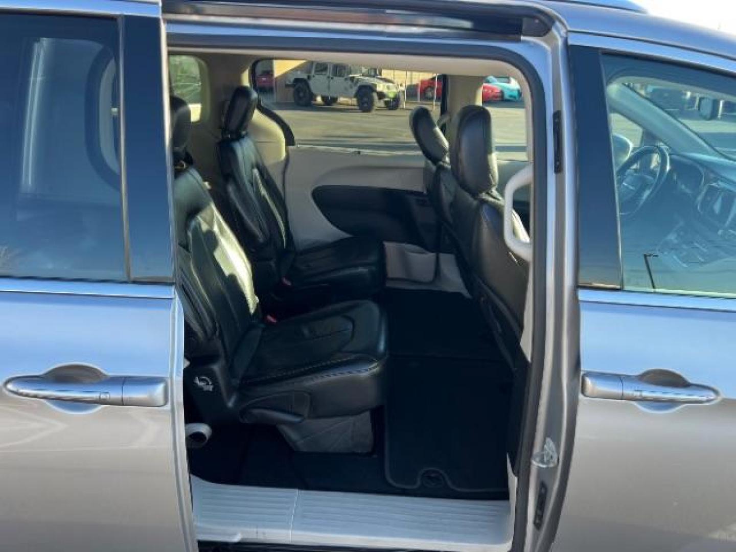 2020 Ceramic Gray Clearcoat /Black/Alloy Chrysler Pacifica Touring L (2C4RC1BG4LR) with an 3.6L V-6 DOHC engine, Automatic transmission, located at 1865 East Red Hills Pkwy, St. George, 84770, (435) 628-0023, 37.120850, -113.543640 - We specialize in helping ALL people get the best financing available. No matter your credit score, good, bad or none we can get you an amazing rate. Had a bankruptcy, divorce, or repossessions? We give you the green light to get your credit back on the road. Low down and affordable payments that fit - Photo#26