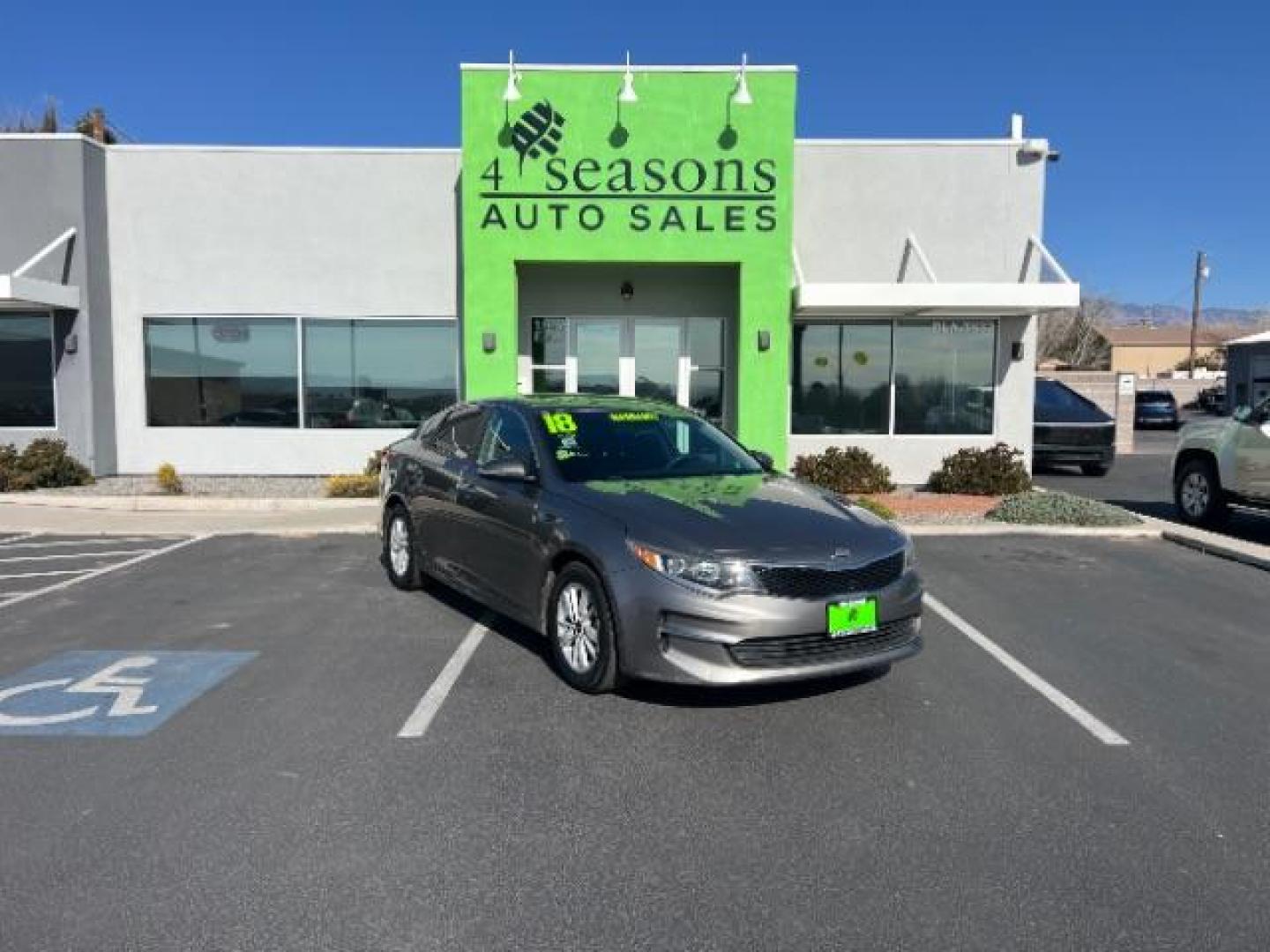 2018 Platinum Graphite /Black Kia Optima LX (5XXGT4L38JG) with an Theta II 2.4L I-4 gasoline direct injection engine, Automatic transmission, located at 1865 East Red Hills Pkwy, St. George, 84770, (435) 628-0023, 37.120850, -113.543640 - We specialize in helping ALL people get the best financing available. No matter your credit score, good, bad or none we can get you an amazing rate. Had a bankruptcy, divorce, or repossessions? We give you the green light to get your credit back on the road. Low down and affordable payments that fit - Photo#0