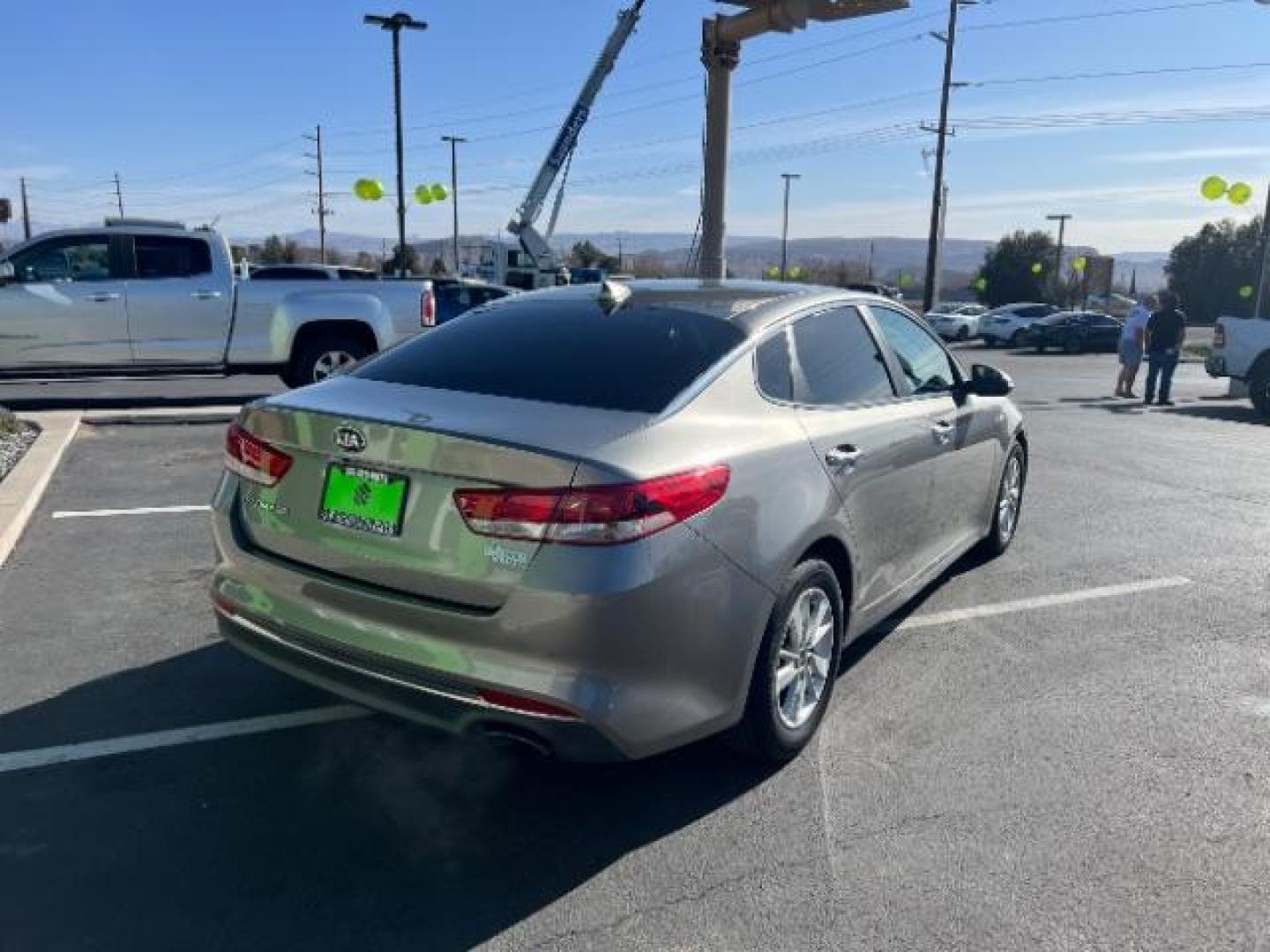 2018 Platinum Graphite /Black Kia Optima LX (5XXGT4L38JG) with an Theta II 2.4L I-4 gasoline direct injection engine, Automatic transmission, located at 1865 East Red Hills Pkwy, St. George, 84770, (435) 628-0023, 37.120850, -113.543640 - We specialize in helping ALL people get the best financing available. No matter your credit score, good, bad or none we can get you an amazing rate. Had a bankruptcy, divorce, or repossessions? We give you the green light to get your credit back on the road. Low down and affordable payments that fit - Photo#6
