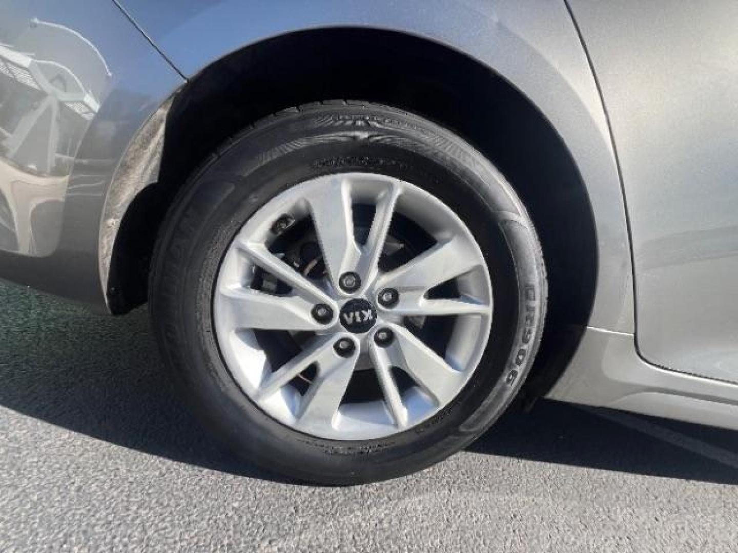 2018 Platinum Graphite /Black Kia Optima LX (5XXGT4L38JG) with an Theta II 2.4L I-4 gasoline direct injection engine, Automatic transmission, located at 1865 East Red Hills Pkwy, St. George, 84770, (435) 628-0023, 37.120850, -113.543640 - We specialize in helping ALL people get the best financing available. No matter your credit score, good, bad or none we can get you an amazing rate. Had a bankruptcy, divorce, or repossessions? We give you the green light to get your credit back on the road. Low down and affordable payments that fit - Photo#8