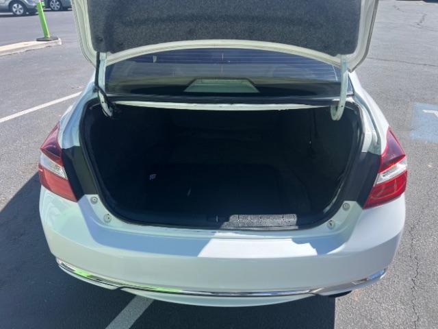 2016 White Orchid Pearl /Ivory Honda Accord LX (1HGCR2F39GA) with an 2.4L I-4 gasoline direct injection engine, Automatic transmission, located at 940 North Main Street, Cedar City, UT, 84720, (435) 628-0023, 37.692936, -113.061897 - We specialize in helping ALL people get the best financing available. No matter your credit score, good, bad or none we can get you an amazing rate. Had a bankruptcy, divorce, or repossessions? We give you the green light to get your credit back on the road. Low down and affordable payments that fit - Photo#24