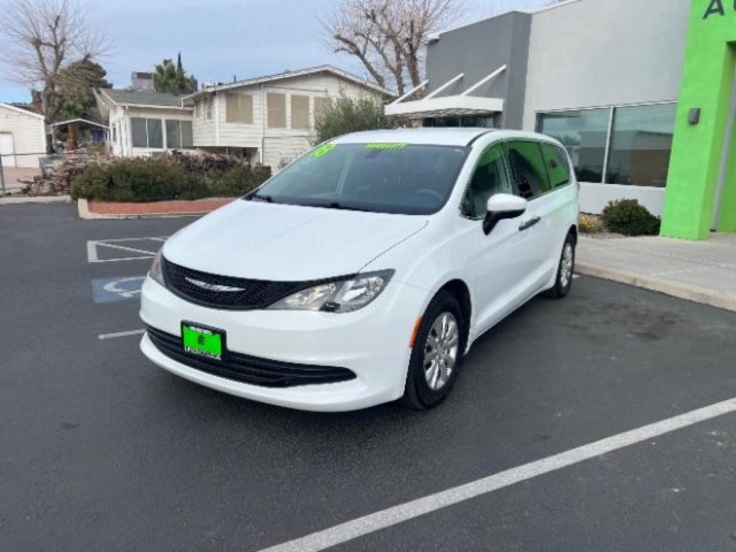 2018 Bright White Clearcoat /Black/Alloy Chrysler Pacifica L (2C4RC1AG8JR) with an Pentastar 3.6L V-6 DOHC engine, Automatic transmission, located at 940 North Main Street, Cedar City, UT, 84720, (435) 628-0023, 37.692936, -113.061897 - We specialize in helping ALL people get the best financing available. No matter your credit score, good, bad or none we can get you an amazing rate. Had a bankruptcy, divorce, or repossessions? We give you the green light to get your credit back on the road. Low down and affordable payments that fit - Photo#2