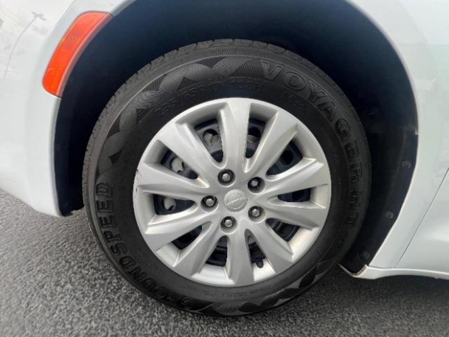 2018 Bright White Clearcoat /Black/Alloy Chrysler Pacifica L (2C4RC1AG8JR) with an Pentastar 3.6L V-6 DOHC engine, Automatic transmission, located at 940 North Main Street, Cedar City, UT, 84720, (435) 628-0023, 37.692936, -113.061897 - We specialize in helping ALL people get the best financing available. No matter your credit score, good, bad or none we can get you an amazing rate. Had a bankruptcy, divorce, or repossessions? We give you the green light to get your credit back on the road. Low down and affordable payments that fit - Photo#10