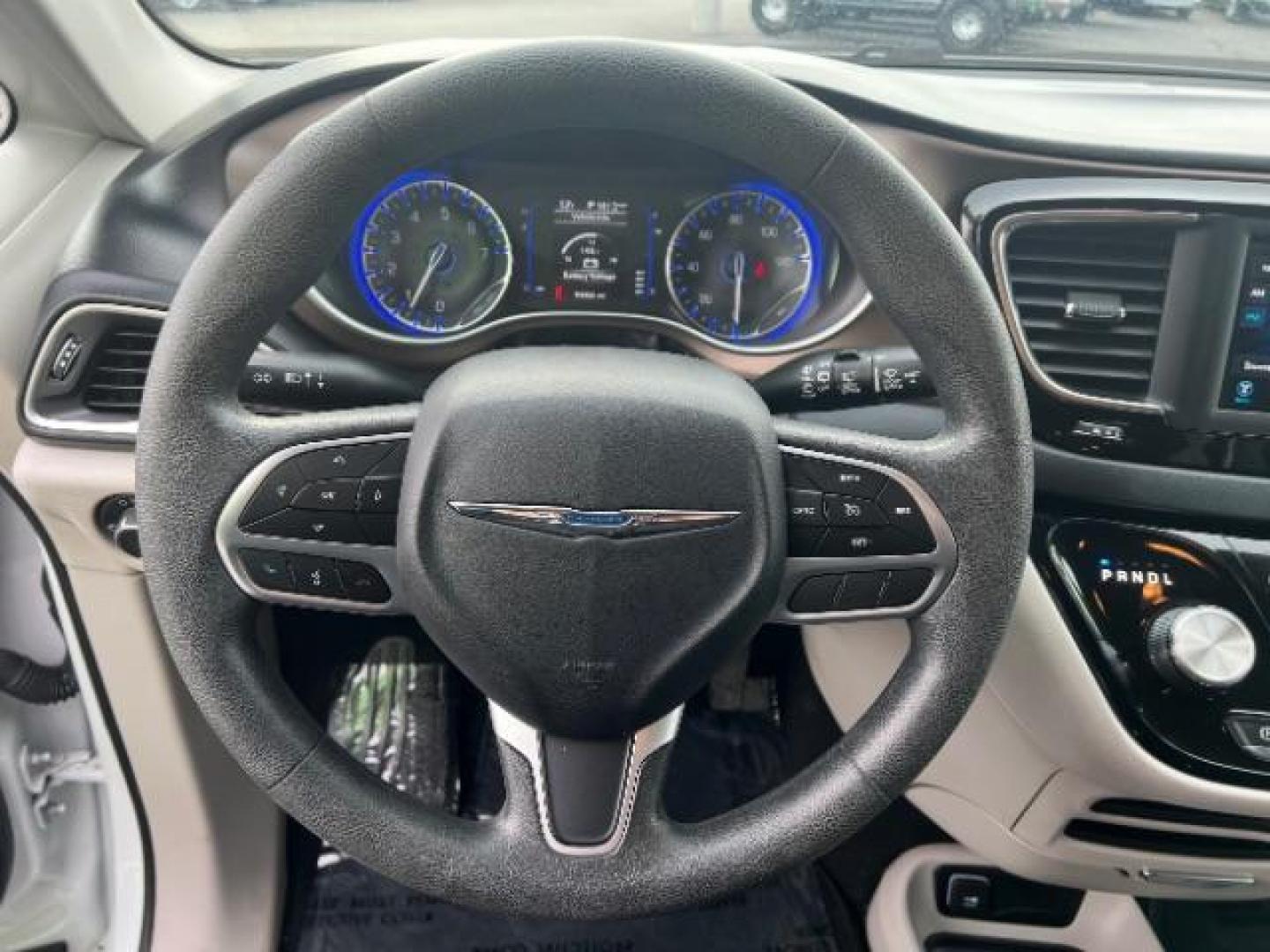 2018 Bright White Clearcoat /Black/Alloy Chrysler Pacifica L (2C4RC1AG8JR) with an Pentastar 3.6L V-6 DOHC engine, Automatic transmission, located at 940 North Main Street, Cedar City, UT, 84720, (435) 628-0023, 37.692936, -113.061897 - We specialize in helping ALL people get the best financing available. No matter your credit score, good, bad or none we can get you an amazing rate. Had a bankruptcy, divorce, or repossessions? We give you the green light to get your credit back on the road. Low down and affordable payments that fit - Photo#15