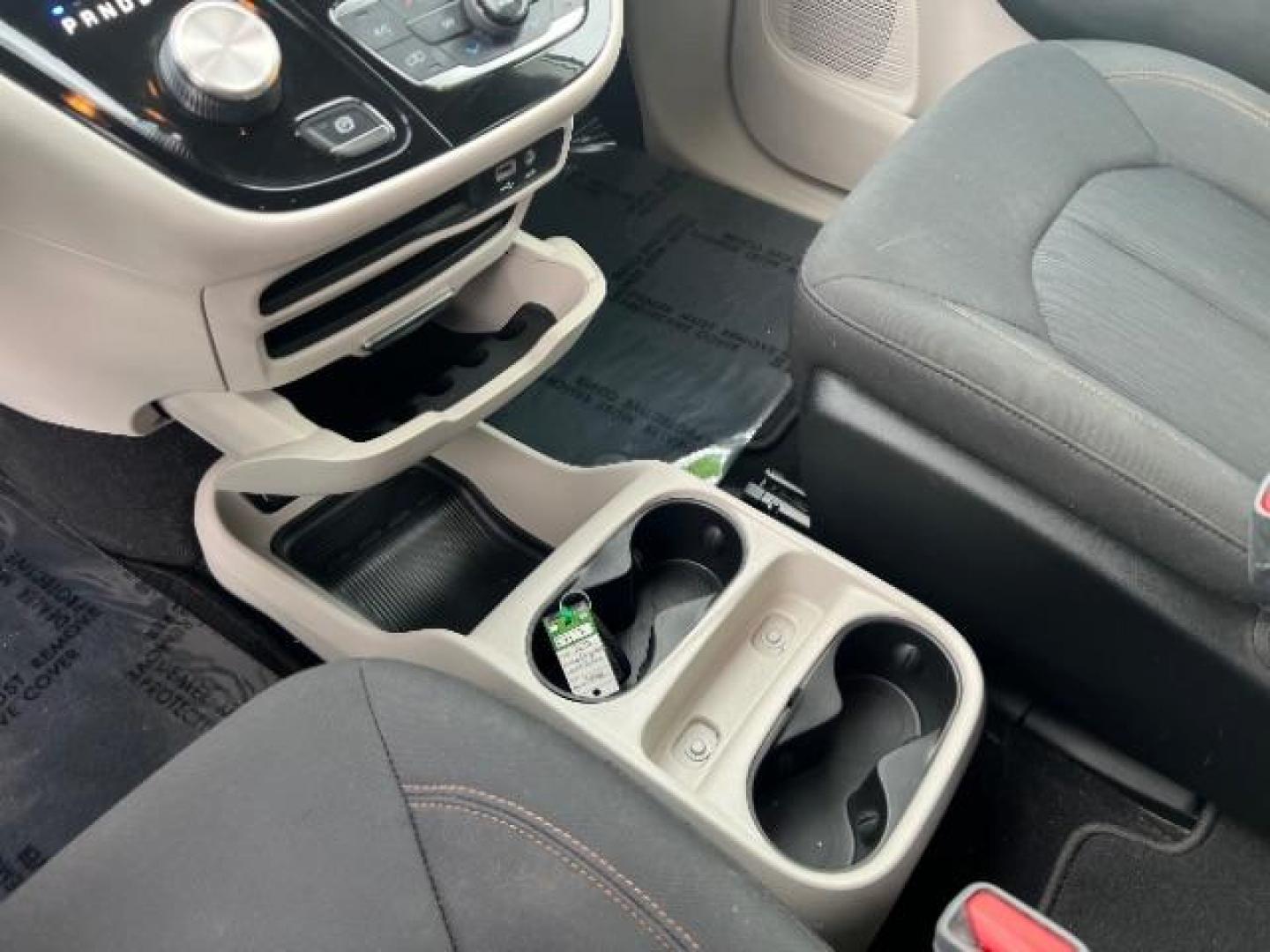 2018 Bright White Clearcoat /Black/Alloy Chrysler Pacifica L (2C4RC1AG8JR) with an Pentastar 3.6L V-6 DOHC engine, Automatic transmission, located at 940 North Main Street, Cedar City, UT, 84720, (435) 628-0023, 37.692936, -113.061897 - We specialize in helping ALL people get the best financing available. No matter your credit score, good, bad or none we can get you an amazing rate. Had a bankruptcy, divorce, or repossessions? We give you the green light to get your credit back on the road. Low down and affordable payments that fit - Photo#18