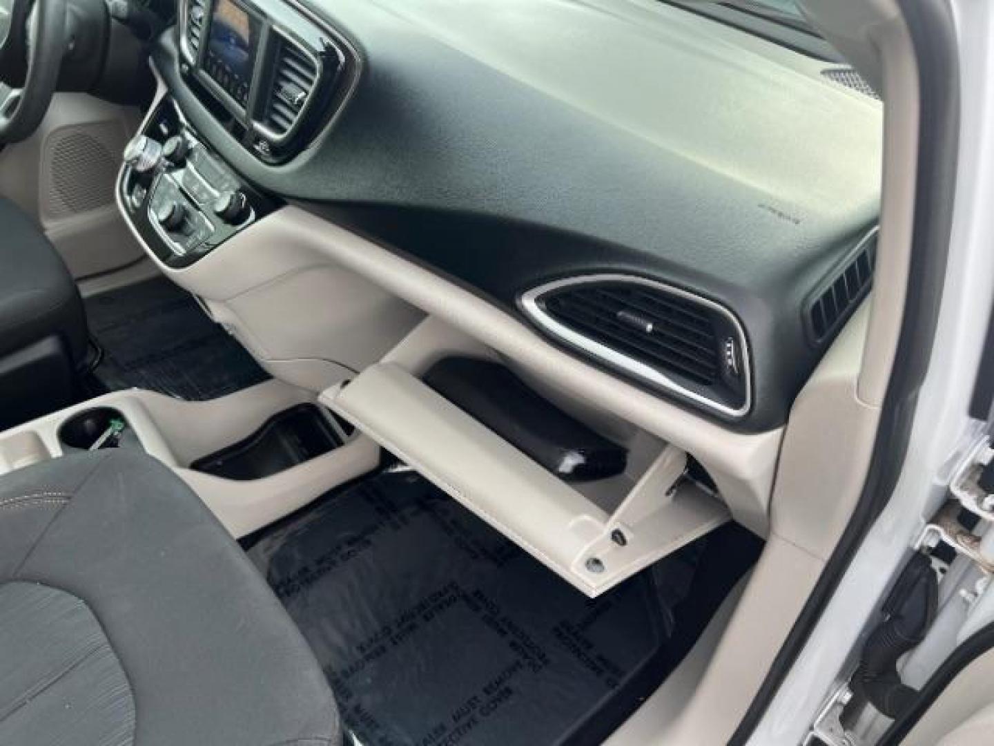 2018 Bright White Clearcoat /Black/Alloy Chrysler Pacifica L (2C4RC1AG8JR) with an Pentastar 3.6L V-6 DOHC engine, Automatic transmission, located at 940 North Main Street, Cedar City, UT, 84720, (435) 628-0023, 37.692936, -113.061897 - We specialize in helping ALL people get the best financing available. No matter your credit score, good, bad or none we can get you an amazing rate. Had a bankruptcy, divorce, or repossessions? We give you the green light to get your credit back on the road. Low down and affordable payments that fit - Photo#28