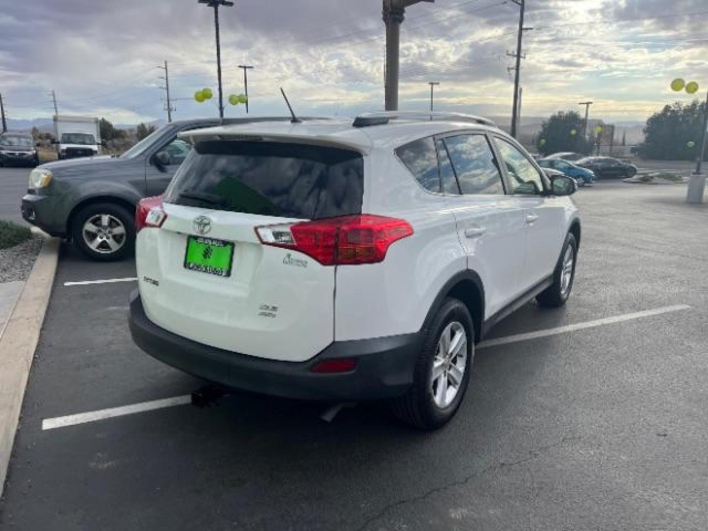 2013 Super White /Ash Toyota RAV4 XLE (JTMRFREV5D5) with an 2.5L I-4 DOHC engine, Automatic transmission, located at 1865 East Red Hills Pkwy, St. George, 84770, (435) 628-0023, 37.120850, -113.543640 - We specialize in helping ALL people get the best financing available. No matter your credit score, good, bad or none we can get you an amazing rate. Had a bankruptcy, divorce, or repossessions? We give you the green light to get your credit back on the road. Low down and affordable payments that fit - Photo#6