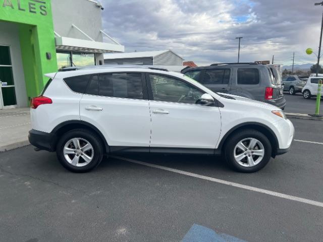 2013 Super White /Ash Toyota RAV4 XLE (JTMRFREV5D5) with an 2.5L I-4 DOHC engine, Automatic transmission, located at 1865 East Red Hills Pkwy, St. George, 84770, (435) 628-0023, 37.120850, -113.543640 - We specialize in helping ALL people get the best financing available. No matter your credit score, good, bad or none we can get you an amazing rate. Had a bankruptcy, divorce, or repossessions? We give you the green light to get your credit back on the road. Low down and affordable payments that fit - Photo#7