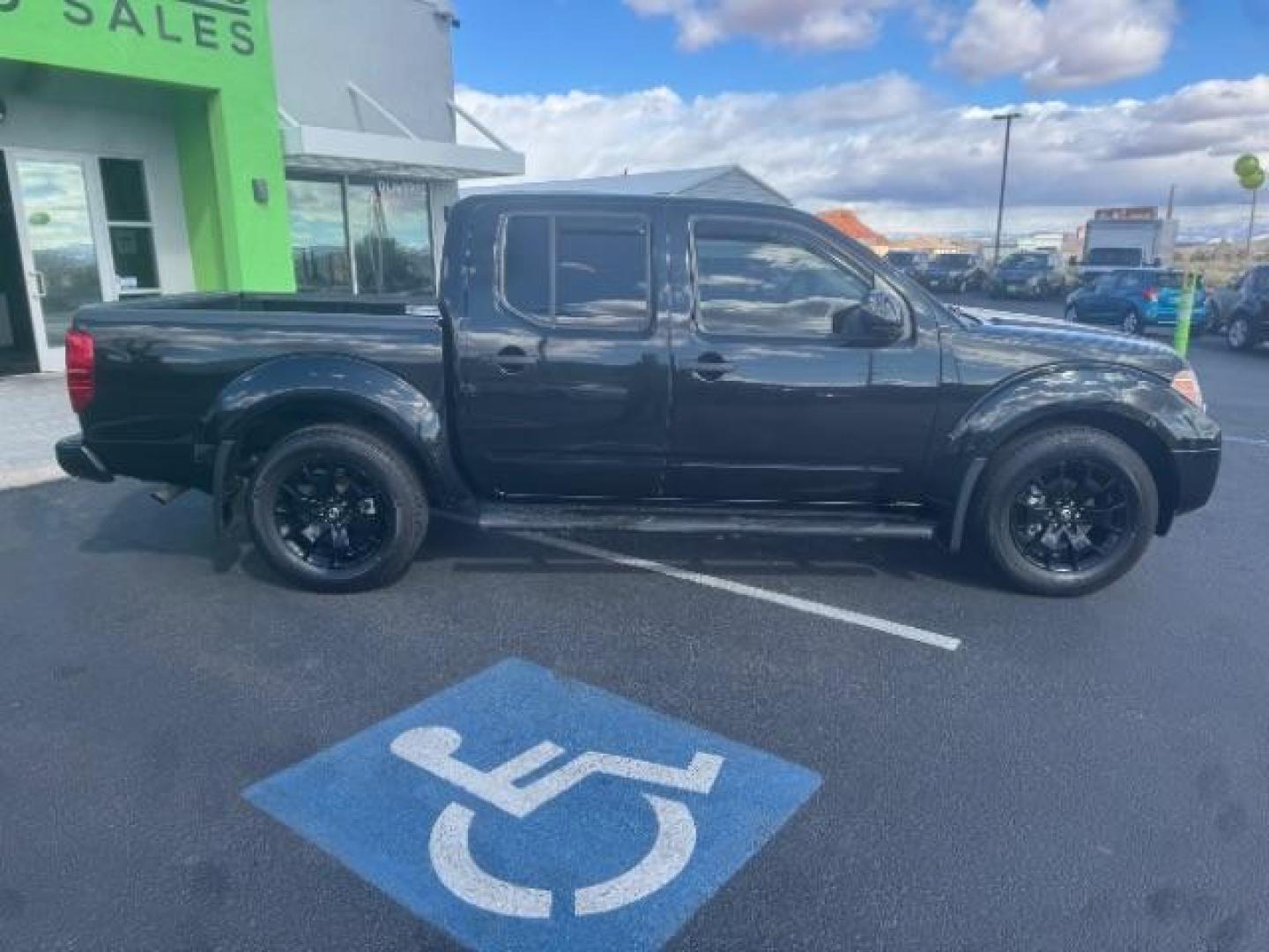 2020 Magnetic Black Pearl /Steel Nissan Frontier Crew Cab SV 4x2 (1N6ED0EA5LN) with an VQ 3.8L V-6 gasoline direct injection engine, Automatic transmission, located at 1865 East Red Hills Pkwy, St. George, 84770, (435) 628-0023, 37.120850, -113.543640 - We specialize in helping ALL people get the best financing available. No matter your credit score, good, bad or none we can get you an amazing rate. Had a bankruptcy, divorce, or repossessions? We give you the green light to get your credit back on the road. Low down and affordable payments that fit - Photo#10