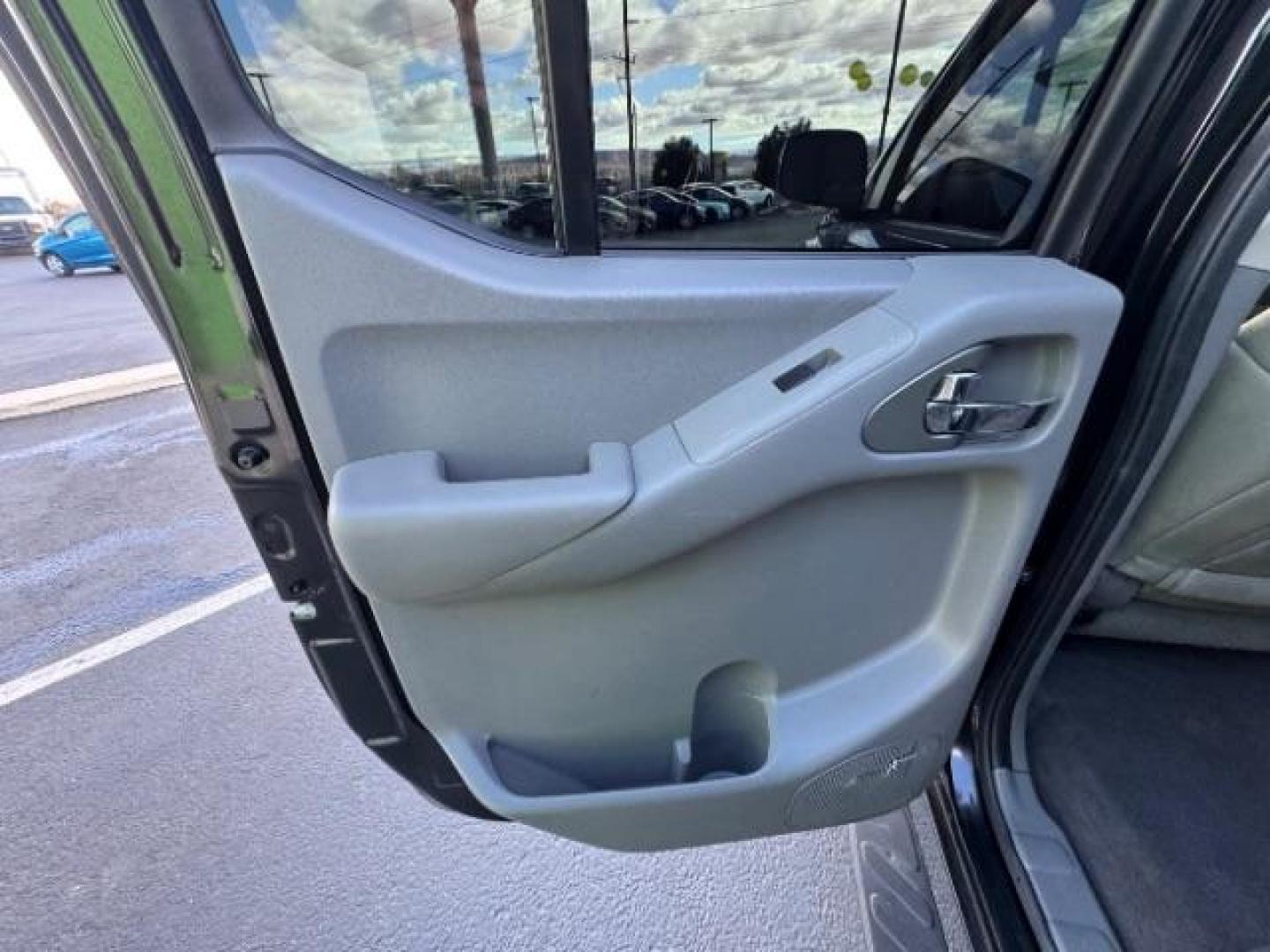 2020 Magnetic Black Pearl /Steel Nissan Frontier Crew Cab SV 4x2 (1N6ED0EA5LN) with an VQ 3.8L V-6 gasoline direct injection engine, Automatic transmission, located at 1865 East Red Hills Pkwy, St. George, 84770, (435) 628-0023, 37.120850, -113.543640 - We specialize in helping ALL people get the best financing available. No matter your credit score, good, bad or none we can get you an amazing rate. Had a bankruptcy, divorce, or repossessions? We give you the green light to get your credit back on the road. Low down and affordable payments that fit - Photo#18