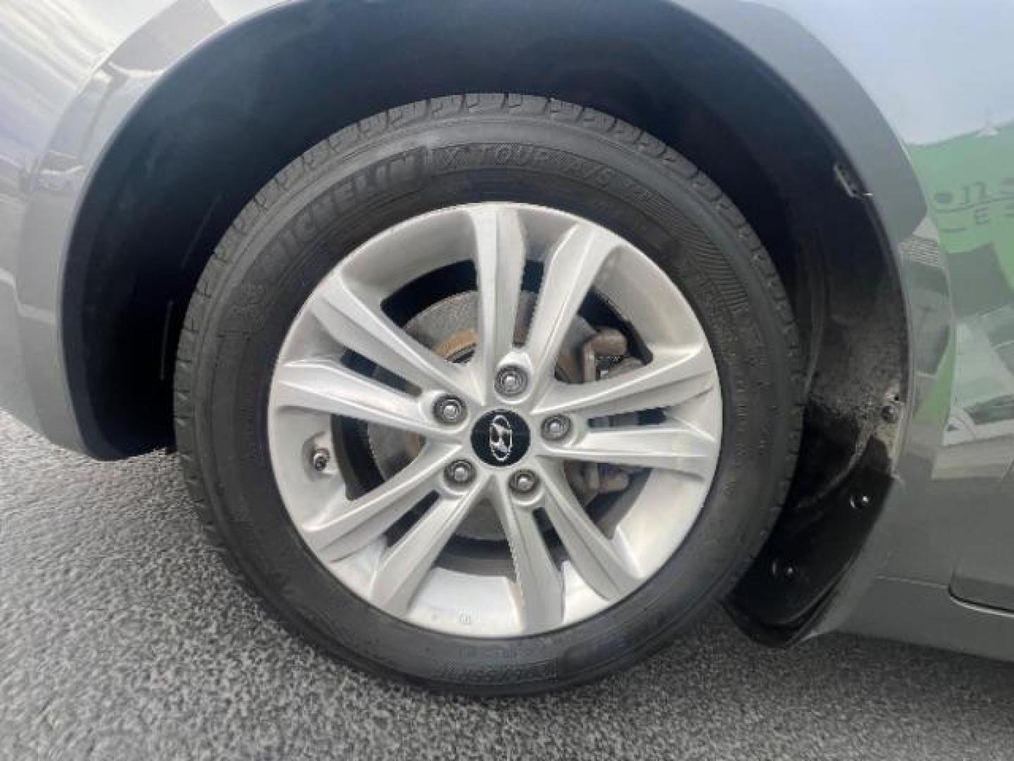 2013 Harbor Gray Metallic /Gray Hyundai Sonata GLS (5NPEB4AC8DH) with an 2.4L I-4 gasoline direct injection engine, Automatic transmission, located at 940 North Main Street, Cedar City, UT, 84720, (435) 628-0023, 37.692936, -113.061897 - We specialize in helping ALL people get the best financing available. No matter your credit score, good, bad or none we can get you an amazing rate. Had a bankruptcy, divorce, or repossessions? We give you the green light to get your credit back on the road. Low down and affordable payments that fit - Photo#9