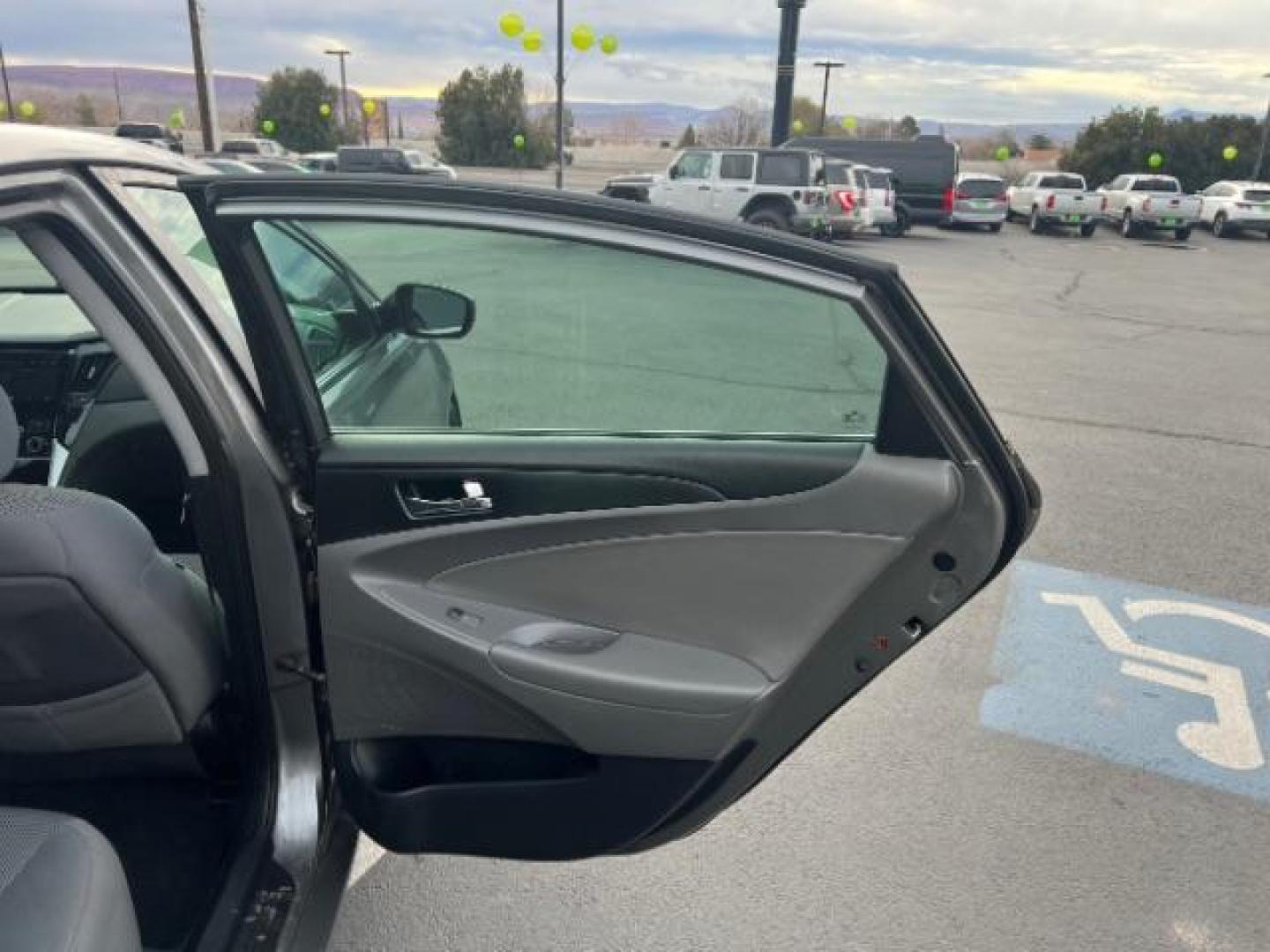 2013 Harbor Gray Metallic /Gray Hyundai Sonata GLS (5NPEB4AC8DH) with an 2.4L I-4 gasoline direct injection engine, Automatic transmission, located at 940 North Main Street, Cedar City, UT, 84720, (435) 628-0023, 37.692936, -113.061897 - We specialize in helping ALL people get the best financing available. No matter your credit score, good, bad or none we can get you an amazing rate. Had a bankruptcy, divorce, or repossessions? We give you the green light to get your credit back on the road. Low down and affordable payments that fit - Photo#25