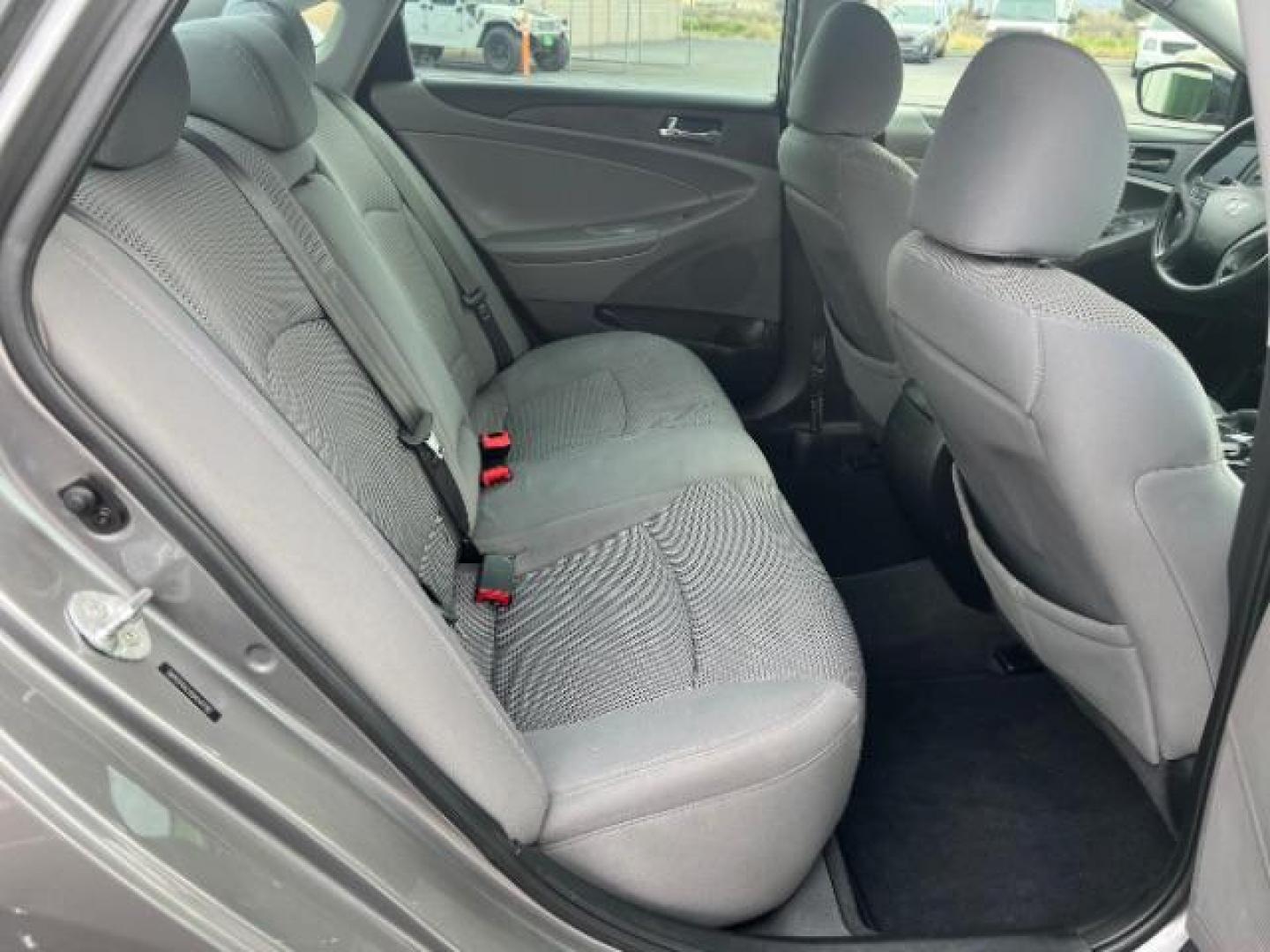 2013 Harbor Gray Metallic /Gray Hyundai Sonata GLS (5NPEB4AC8DH) with an 2.4L I-4 gasoline direct injection engine, Automatic transmission, located at 940 North Main Street, Cedar City, UT, 84720, (435) 628-0023, 37.692936, -113.061897 - We specialize in helping ALL people get the best financing available. No matter your credit score, good, bad or none we can get you an amazing rate. Had a bankruptcy, divorce, or repossessions? We give you the green light to get your credit back on the road. Low down and affordable payments that fit - Photo#26
