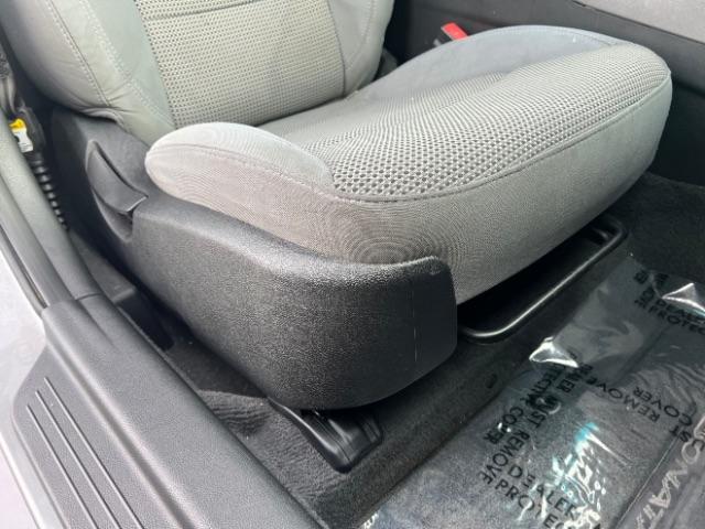 2013 Harbor Gray Metallic /Gray Hyundai Sonata GLS (5NPEB4AC8DH) with an 2.4L I-4 gasoline direct injection engine, Automatic transmission, located at 1865 East Red Hills Pkwy, St. George, 84770, (435) 628-0023, 37.120850, -113.543640 - We specialize in helping ALL people get the best financing available. No matter your credit score, good, bad or none we can get you an amazing rate. Had a bankruptcy, divorce, or repossessions? We give you the green light to get your credit back on the road. Low down and affordable payments that fit - Photo#28