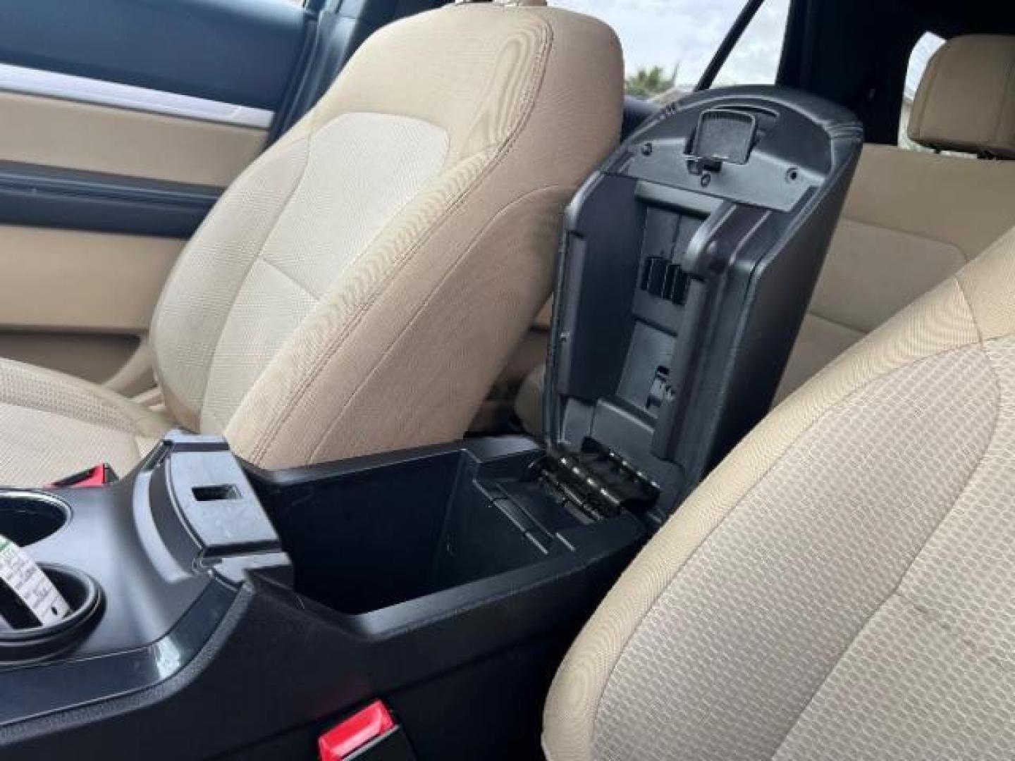 2017 Blue Jeans Metallic /Medium Light Camel Ford Explorer XLT (1FM5K7D82HG) with an EcoBoost 2.3L I-4 gasoline direct injection engine, Automatic transmission, located at 1865 East Red Hills Pkwy, St. George, 84770, (435) 628-0023, 37.120850, -113.543640 - We specialize in helping ALL people get the best financing available. No matter your credit score, good, bad or none we can get you an amazing rate. Had a bankruptcy, divorce, or repossessions? We give you the green light to get your credit back on the road. Low down and affordable payments that fit- Photo#19