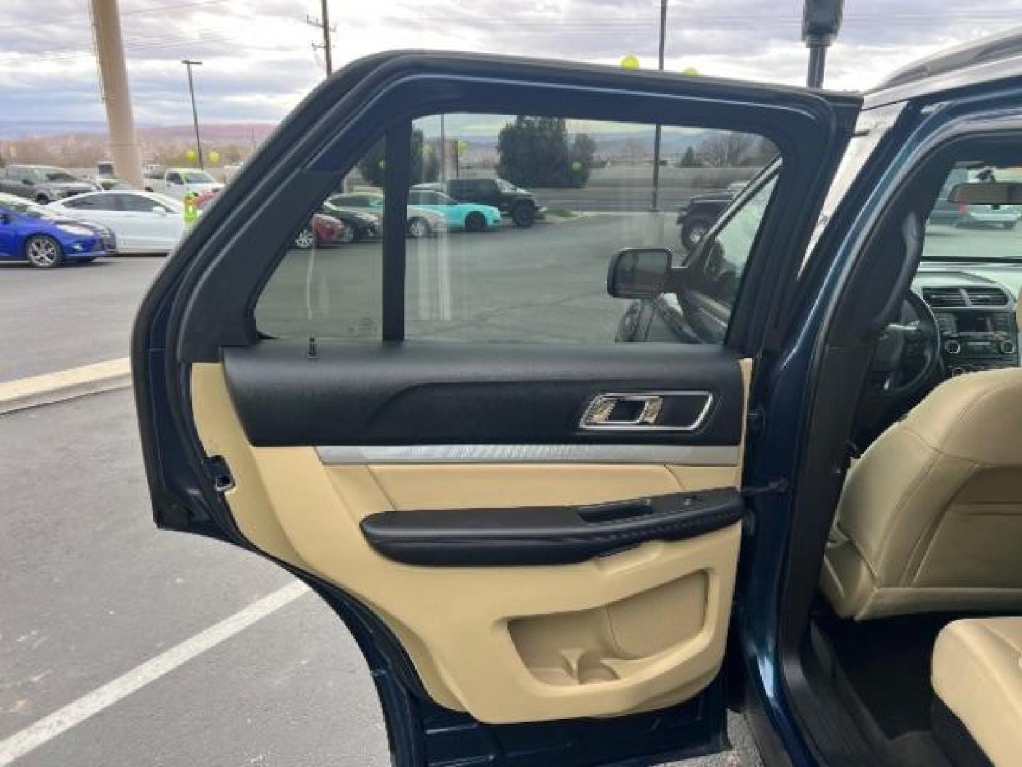 2017 Blue Jeans Metallic /Medium Light Camel Ford Explorer XLT (1FM5K7D82HG) with an EcoBoost 2.3L I-4 gasoline direct injection engine, Automatic transmission, located at 1865 East Red Hills Pkwy, St. George, 84770, (435) 628-0023, 37.120850, -113.543640 - We specialize in helping ALL people get the best financing available. No matter your credit score, good, bad or none we can get you an amazing rate. Had a bankruptcy, divorce, or repossessions? We give you the green light to get your credit back on the road. Low down and affordable payments that fit- Photo#20