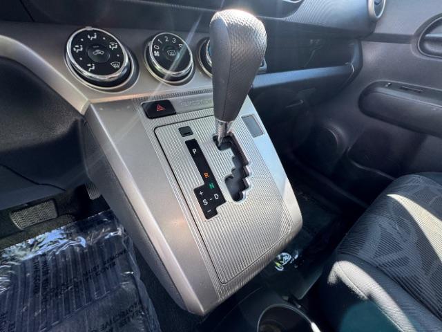 2013 Army Rock Metallic /Dark Charcoal Scion xB 10 Series (JTLZE4FE8DJ) with an 2.4L I-4 DOHC engine, Automatic transmission, located at 1865 East Red Hills Pkwy, St. George, 84770, (435) 628-0023, 37.120850, -113.543640 - We specialize in helping ALL people get the best financing available. No matter your credit score, good, bad or none we can get you an amazing rate. Had a bankruptcy, divorce, or repossessions? We give you the green light to get your credit back on the road. Low down and affordable payments that fit - Photo#14