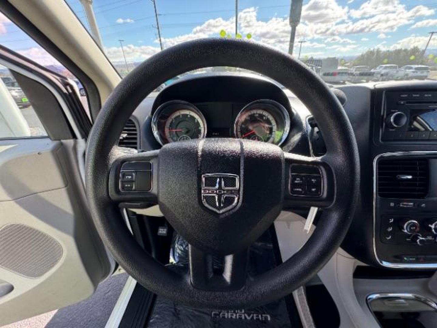 2012 Stone White Clearcoat /Black/Light Graystone Dodge Grand Caravan SXT (2C4RDGCG8CR) with an 3.6L V-6 DOHC engine, Automatic transmission, located at 1865 East Red Hills Pkwy, St. George, 84770, (435) 628-0023, 37.120850, -113.543640 - Photo#11