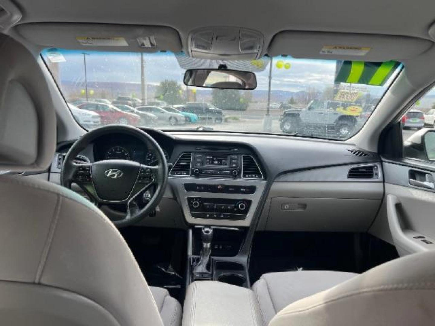 2017 Silver /Gray Hyundai Sonata SE (5NPE24AF9HH) , Automatic transmission, located at 940 North Main Street, Cedar City, UT, 84720, (435) 628-0023, 37.692936, -113.061897 - We specialize in helping ALL people get the best financing available. No matter your credit score, good, bad or none we can get you an amazing rate. Had a bankruptcy, divorce, or repossessions? We give you the green light to get your credit back on the road. Low down and affordable payments that fit - Photo#23