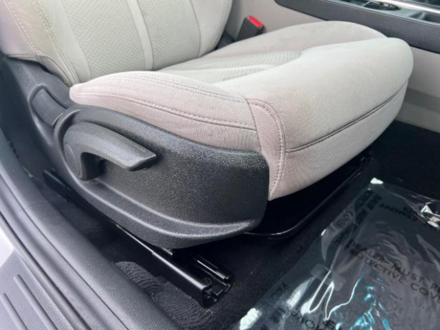 2017 Silver /Gray Hyundai Sonata SE (5NPE24AF9HH) , Automatic transmission, located at 940 North Main Street, Cedar City, UT, 84720, (435) 628-0023, 37.692936, -113.061897 - We specialize in helping ALL people get the best financing available. No matter your credit score, good, bad or none we can get you an amazing rate. Had a bankruptcy, divorce, or repossessions? We give you the green light to get your credit back on the road. Low down and affordable payments that fit - Photo#28