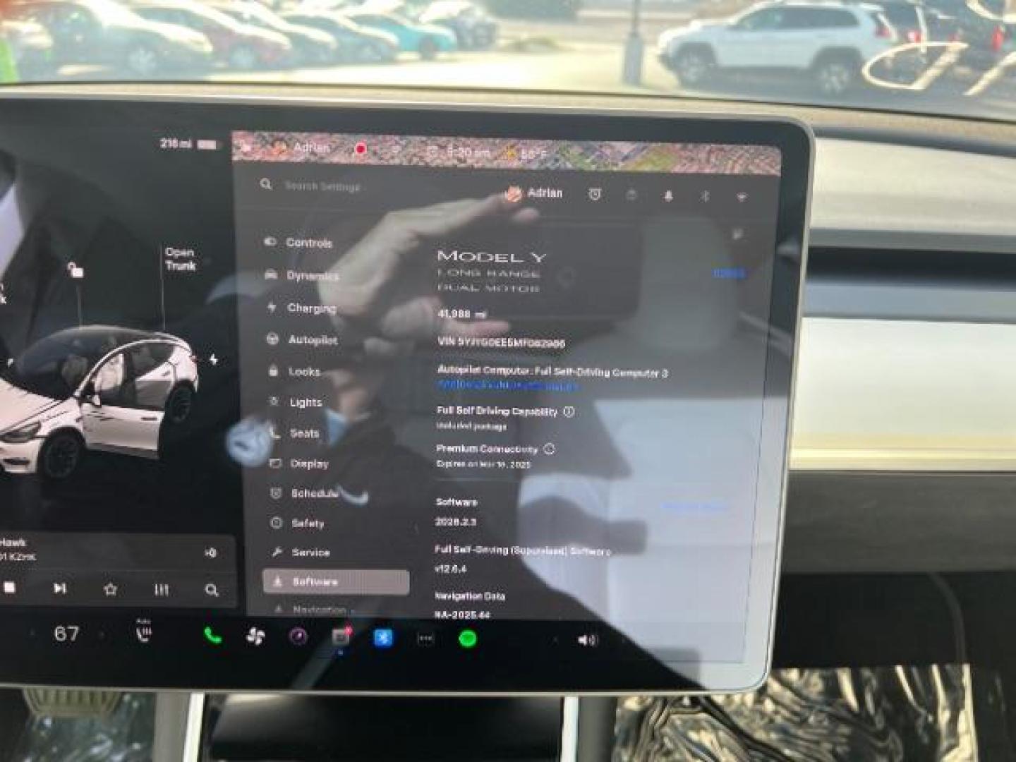 2021 White /White/Black Tesla Model Y Long Range Dual Motor All-Wheel Drive (5YJYGDEE5MF) with an ELECTRIC engine, Electric transmission, located at 1865 East Red Hills Pkwy, St. George, 84770, (435) 628-0023, 37.120850, -113.543640 - Excellent Tesla Model Y Long Range All Wheel Drive. With Full Self Drive paid for ($8k add on) Which is no longer available to buy. All our Teslas come with charging kit. Color changing wrap is a little rough but will still turn heads. Battery is healthy. Gets 275 on full charge. Clean title, no a - Photo#1