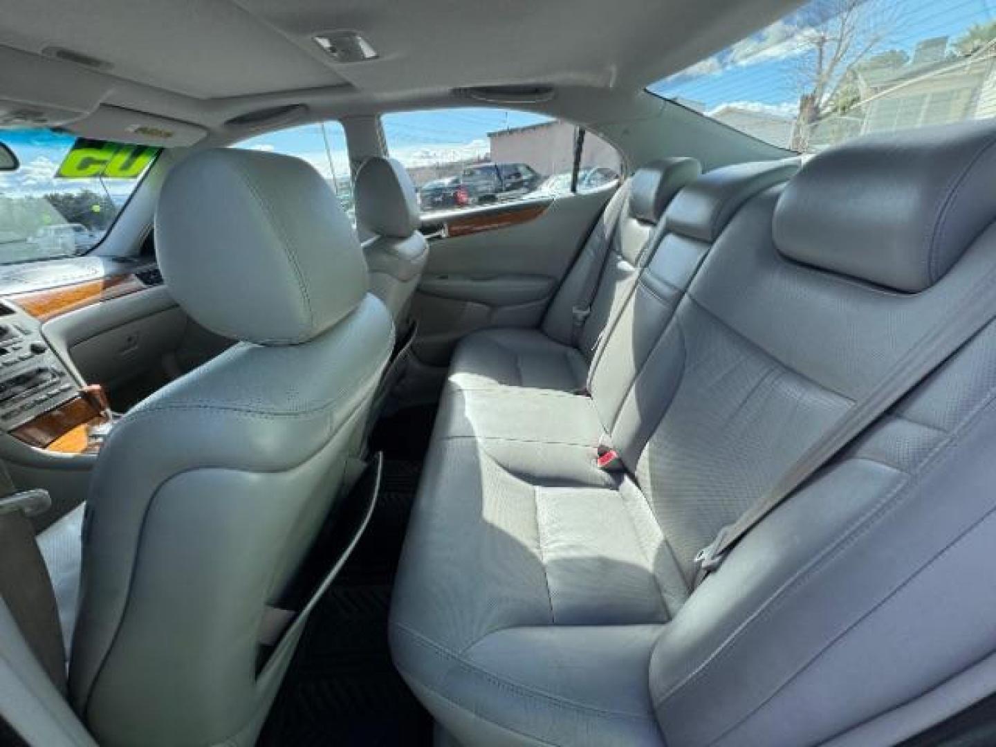 2005 Green /Beige Lexus ES 330 Sedan (JTHBA30G555) , Automatic transmission, located at 940 North Main Street, Cedar City, UT, 84720, (435) 628-0023, 37.692936, -113.061897 - Photo#16