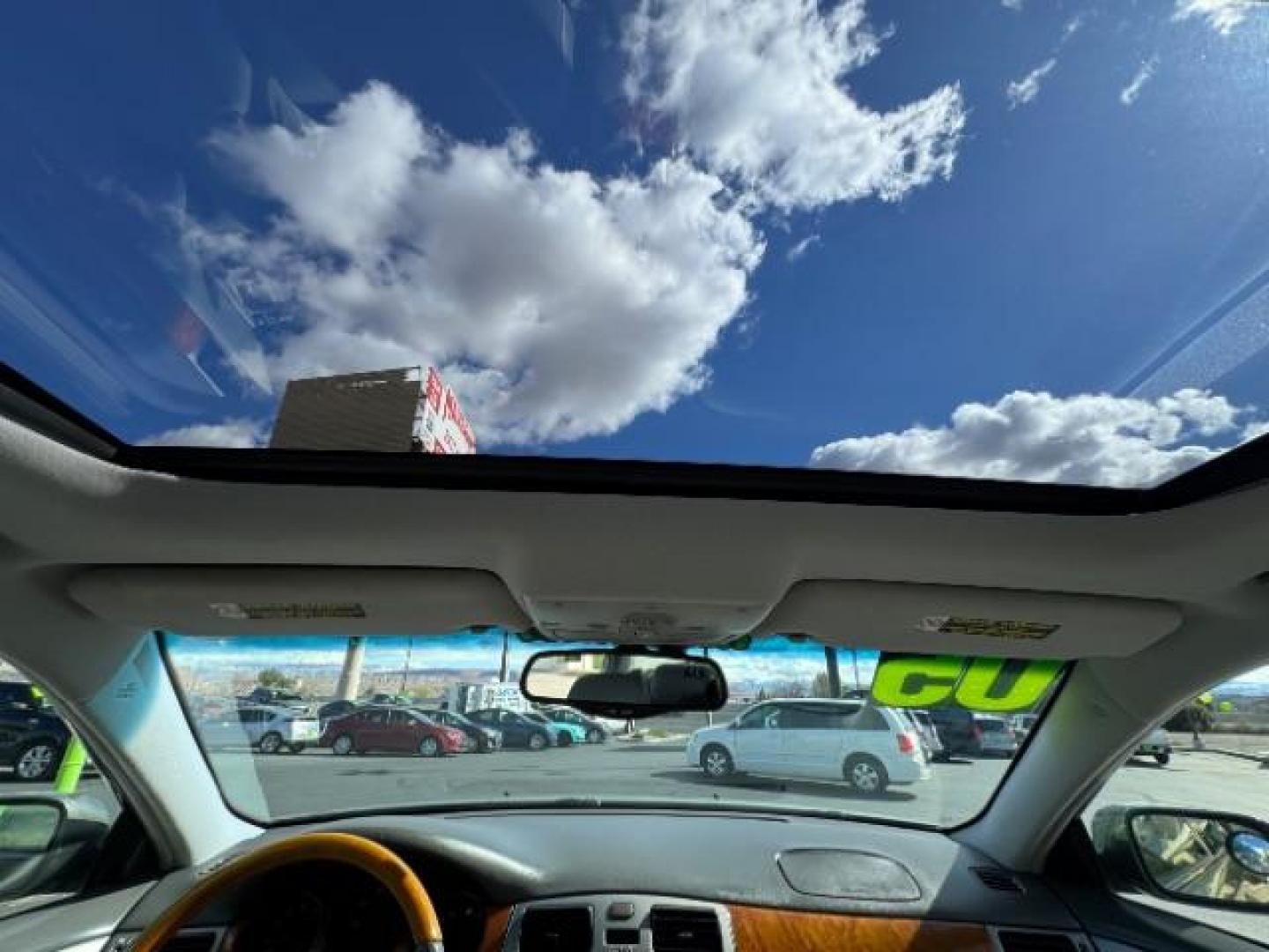 2005 Green /Beige Lexus ES 330 Sedan (JTHBA30G555) , Automatic transmission, located at 940 North Main Street, Cedar City, UT, 84720, (435) 628-0023, 37.692936, -113.061897 - Photo#19