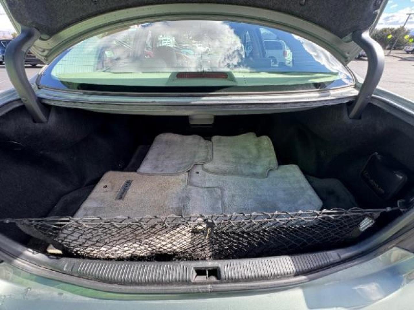 2005 Green /Beige Lexus ES 330 Sedan (JTHBA30G555) , Automatic transmission, located at 940 North Main Street, Cedar City, UT, 84720, (435) 628-0023, 37.692936, -113.061897 - Photo#20