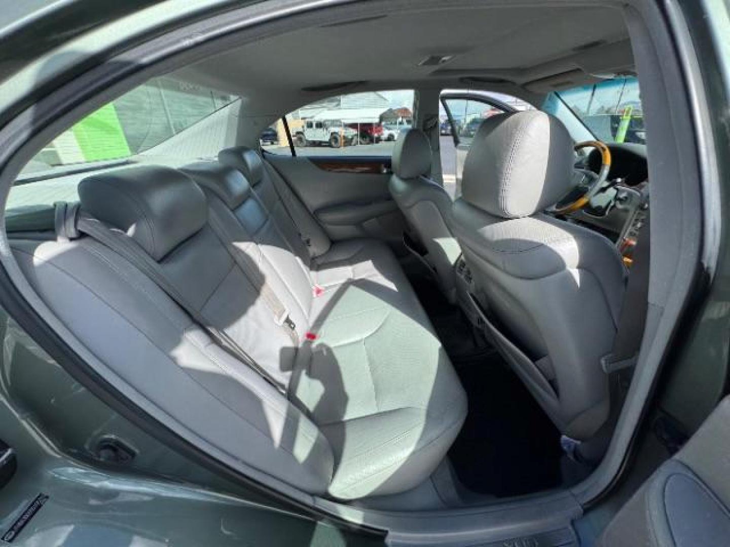 2005 Green /Beige Lexus ES 330 Sedan (JTHBA30G555) , Automatic transmission, located at 940 North Main Street, Cedar City, UT, 84720, (435) 628-0023, 37.692936, -113.061897 - Photo#21