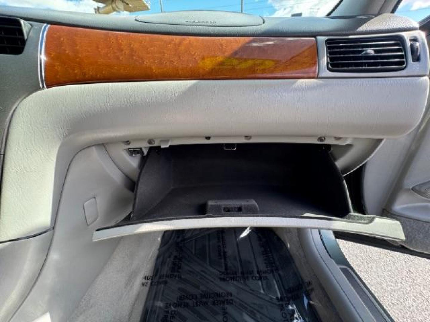 2005 Green /Beige Lexus ES 330 Sedan (JTHBA30G555) , Automatic transmission, located at 940 North Main Street, Cedar City, UT, 84720, (435) 628-0023, 37.692936, -113.061897 - Photo#25