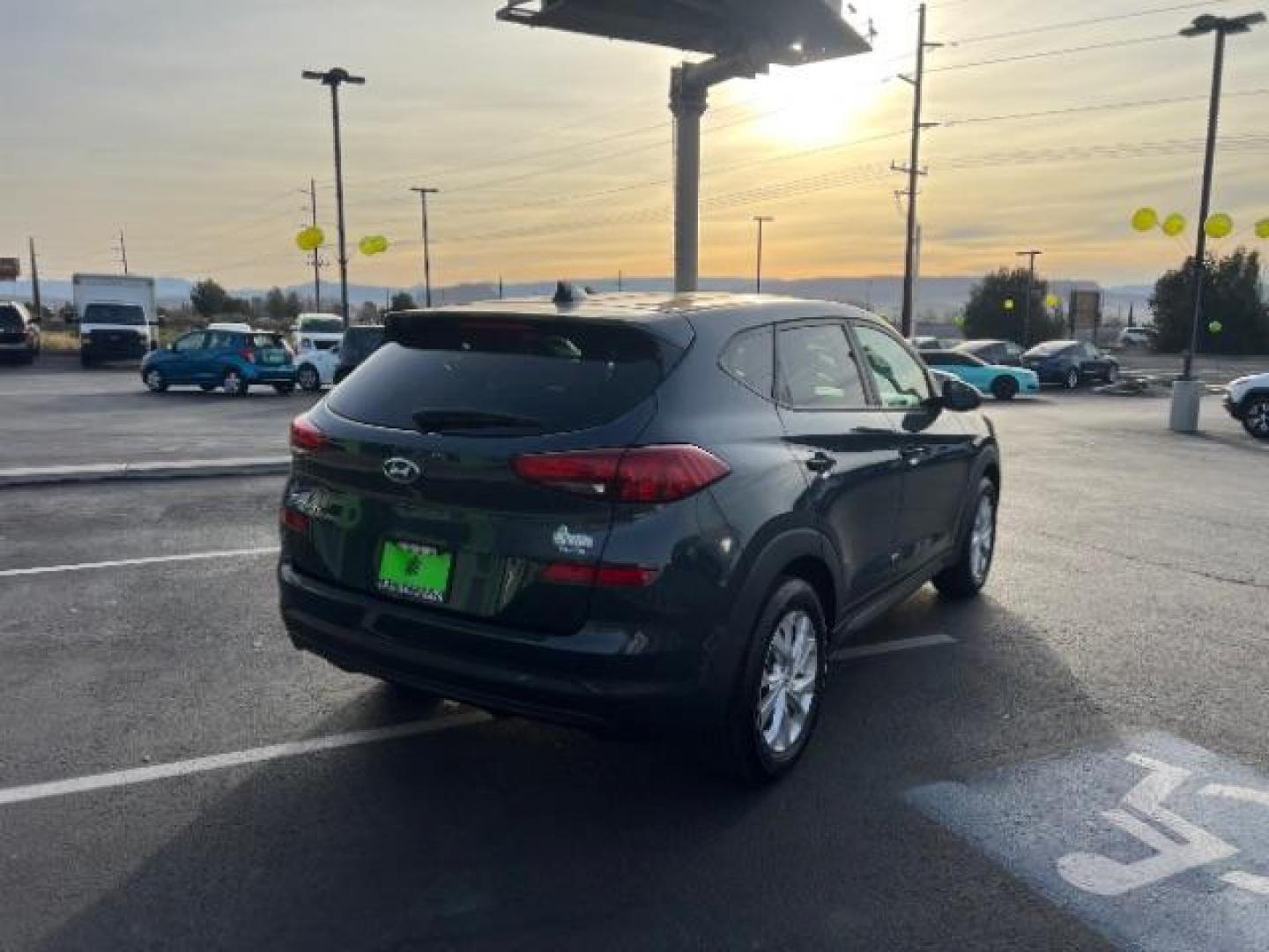2019 Dusk Blue /Black Hyundai Tucson SE (KM8J2CA49KU) with an Nu 2L I-4 gasoline direct injection engine, Automatic transmission, located at 1865 East Red Hills Pkwy, St. George, 84770, (435) 628-0023, 37.120850, -113.543640 - We specialize in helping ALL people get the best financing available. No matter your credit score, good, bad or none we can get you an amazing rate. Had a bankruptcy, divorce, or repossessions? We give you the green light to get your credit back on the road. Low down and affordable payments that fit - Photo#6