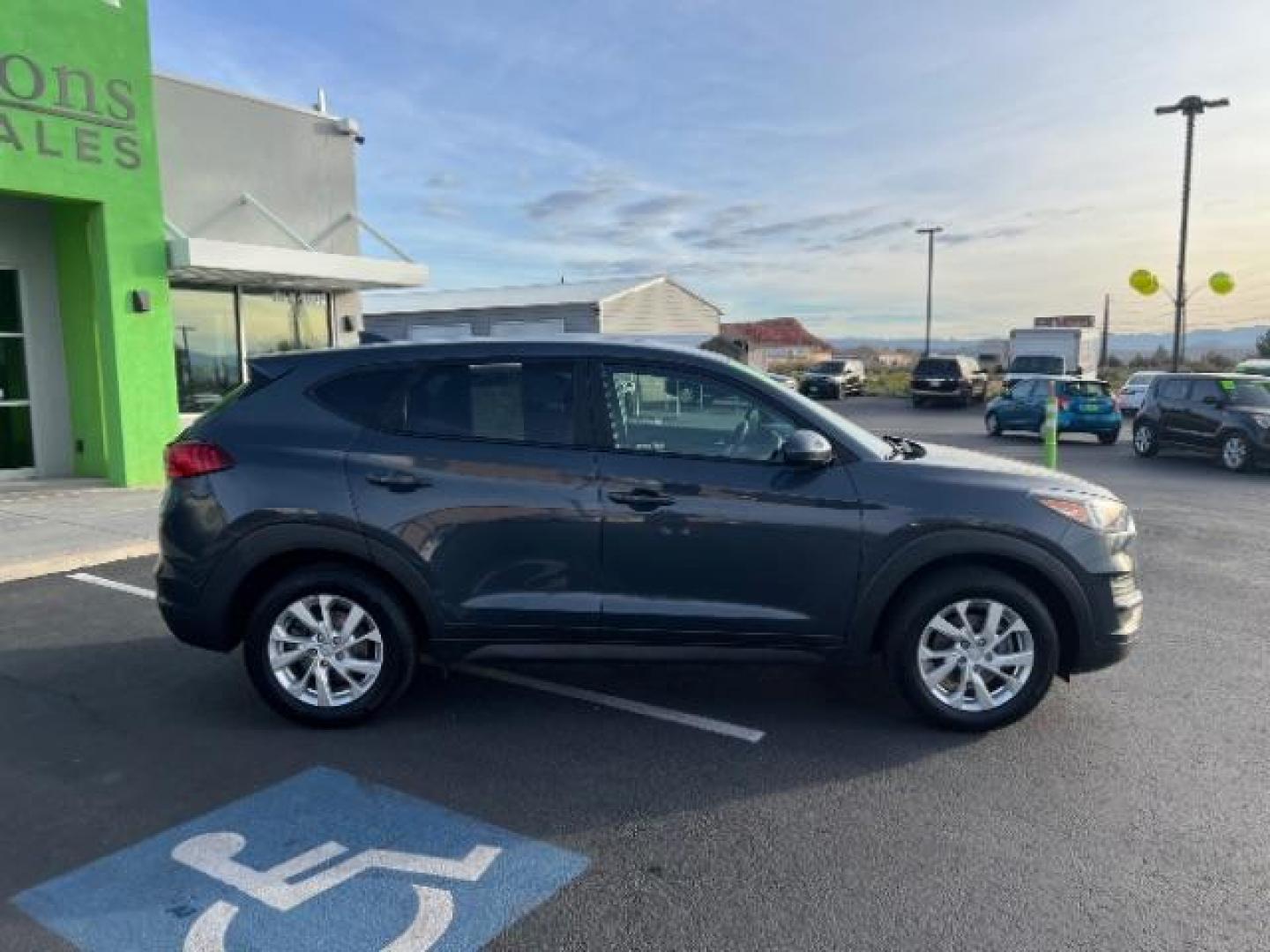 2019 Dusk Blue /Black Hyundai Tucson SE (KM8J2CA49KU) with an Nu 2L I-4 gasoline direct injection engine, Automatic transmission, located at 1865 East Red Hills Pkwy, St. George, 84770, (435) 628-0023, 37.120850, -113.543640 - We specialize in helping ALL people get the best financing available. No matter your credit score, good, bad or none we can get you an amazing rate. Had a bankruptcy, divorce, or repossessions? We give you the green light to get your credit back on the road. Low down and affordable payments that fit - Photo#7