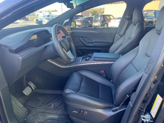 2024 Solid Black /Black Tesla Model X Long Range (7SAXCBE55RF) with an ELECTRIC engine, Electric transmission, located at 1865 East Red Hills Pkwy, St. George, 84770, (435) 628-0023, 37.120850, -113.543640 - Excellent Tesla Model X Long Range All Wheel Drive. With 3rd row 6 Seats, HW4, Homelink, Tow hitch, 20' WheelsLow miles and in near new condition. All our Teslas come with charging kit. Battery is healthy. Gets 300 on full charge. Clean title, no accidents, 1 Owner. Still has remaining Bumper 2 - Photo#16