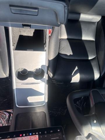 2024 Solid Black /Black Tesla Model X Long Range (7SAXCBE55RF) with an ELECTRIC engine, Electric transmission, located at 1865 East Red Hills Pkwy, St. George, 84770, (435) 628-0023, 37.120850, -113.543640 - Excellent Tesla Model X Long Range All Wheel Drive. With 3rd row 6 Seats, HW4, Homelink, Tow hitch, 20' WheelsLow miles and in near new condition. All our Teslas come with charging kit. Battery is healthy. Gets 300 on full charge. Clean title, no accidents, 1 Owner. Still has remaining Bumper 2 - Photo#29