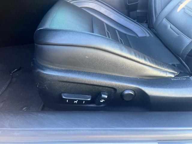 2017 White /Black Lexus RC 350 RWD (JTHHE5BC0H5) with an 3.5L V6 DOHC 24V engine, 8-Speed Automatic transmission, located at 1865 East Red Hills Pkwy, St. George, 84770, (435) 628-0023, 37.120850, -113.543640 - Photo#13