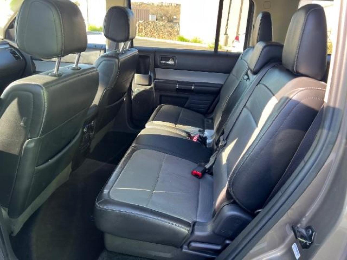 2013 Mineral Gray Metallic /Charcoal Black w/Gray Inserts Ford Flex Limited (2FMGK5D83DB) with an 3.5L V-6 DOHC engine, Automatic transmission, located at 1865 East Red Hills Pkwy, St. George, 84770, (435) 628-0023, 37.120850, -113.543640 - We specialize in helping ALL people get the best financing available. No matter your credit score, good, bad or none we can get you an amazing rate. Had a bankruptcy, divorce, or repossessions? We give you the green light to get your credit back on the road. Low down and affordable payments that fit - Photo#21