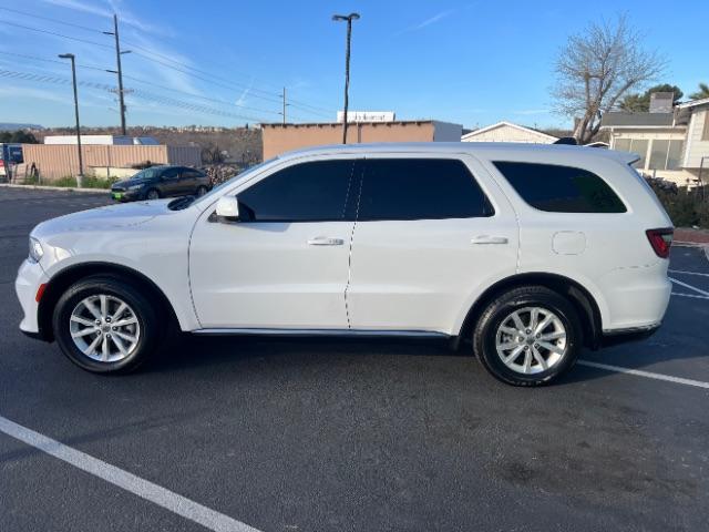 2021 Vice White /Black Dodge Durango SXT RWD (1C4RDHAG7MC) with an Pentastar 3.6L V-6 DOHC engine, Automatic transmission, located at 940 North Main Street, Cedar City, UT, 84720, (435) 628-0023, 37.692936, -113.061897 - We specialize in helping ALL people get the best financing available. No matter your credit score, good, bad or none we can get you an amazing rate. Had a bankruptcy, divorce, or repossessions? We give you the green light to get your credit back on the road. Low down and affordable payments that fit - Photo#3