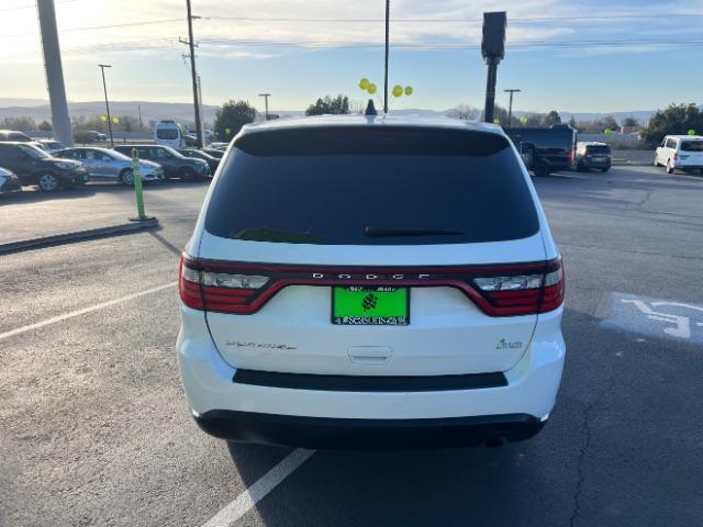 2021 Vice White /Black Dodge Durango SXT RWD (1C4RDHAG7MC) with an Pentastar 3.6L V-6 DOHC engine, Automatic transmission, located at 940 North Main Street, Cedar City, UT, 84720, (435) 628-0023, 37.692936, -113.061897 - We specialize in helping ALL people get the best financing available. No matter your credit score, good, bad or none we can get you an amazing rate. Had a bankruptcy, divorce, or repossessions? We give you the green light to get your credit back on the road. Low down and affordable payments that fit - Photo#5