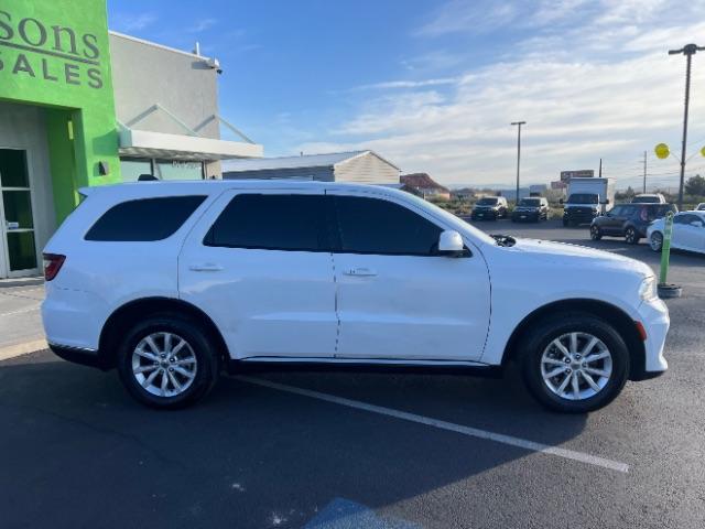 2021 Vice White /Black Dodge Durango SXT RWD (1C4RDHAG7MC) with an Pentastar 3.6L V-6 DOHC engine, Automatic transmission, located at 940 North Main Street, Cedar City, UT, 84720, (435) 628-0023, 37.692936, -113.061897 - We specialize in helping ALL people get the best financing available. No matter your credit score, good, bad or none we can get you an amazing rate. Had a bankruptcy, divorce, or repossessions? We give you the green light to get your credit back on the road. Low down and affordable payments that fit - Photo#7
