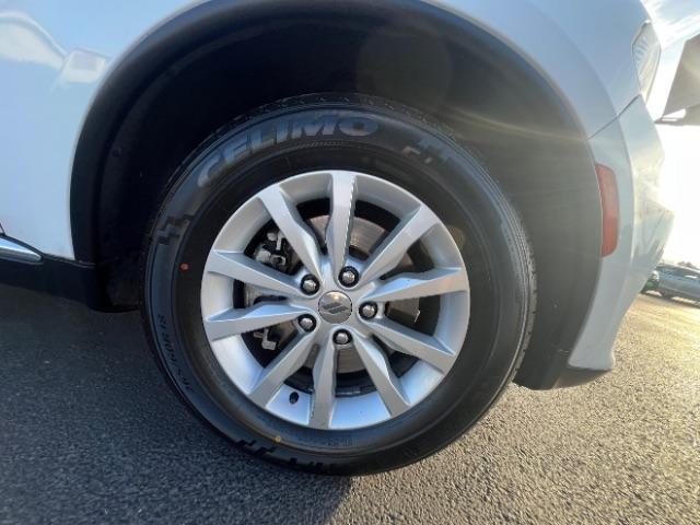 2021 Vice White /Black Dodge Durango SXT RWD (1C4RDHAG7MC) with an Pentastar 3.6L V-6 DOHC engine, Automatic transmission, located at 940 North Main Street, Cedar City, UT, 84720, (435) 628-0023, 37.692936, -113.061897 - We specialize in helping ALL people get the best financing available. No matter your credit score, good, bad or none we can get you an amazing rate. Had a bankruptcy, divorce, or repossessions? We give you the green light to get your credit back on the road. Low down and affordable payments that fit - Photo#9