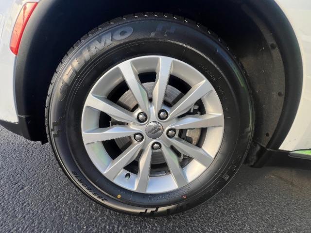 2021 Vice White /Black Dodge Durango SXT RWD (1C4RDHAG7MC) with an Pentastar 3.6L V-6 DOHC engine, Automatic transmission, located at 940 North Main Street, Cedar City, UT, 84720, (435) 628-0023, 37.692936, -113.061897 - We specialize in helping ALL people get the best financing available. No matter your credit score, good, bad or none we can get you an amazing rate. Had a bankruptcy, divorce, or repossessions? We give you the green light to get your credit back on the road. Low down and affordable payments that fit - Photo#10