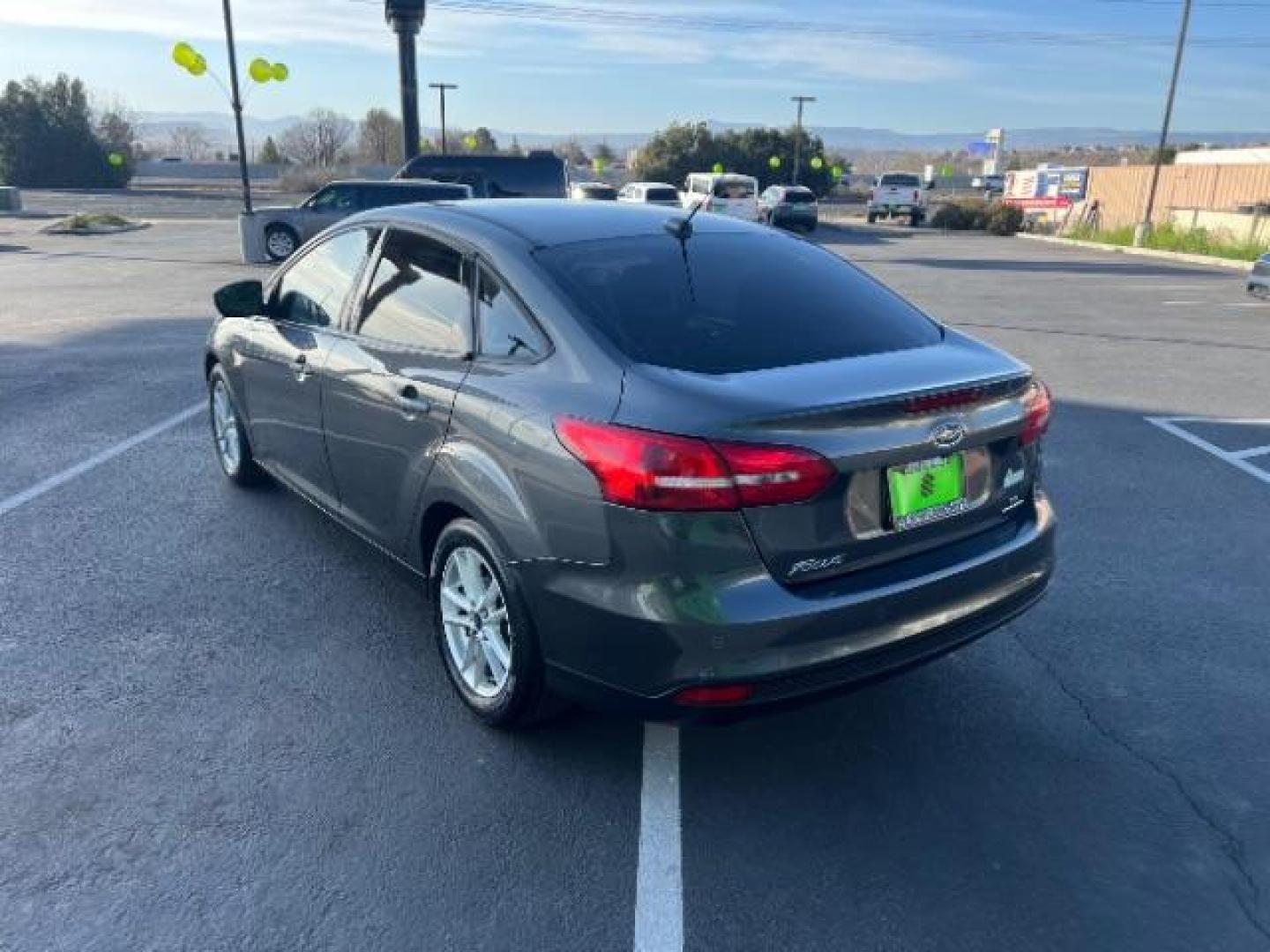 2016 Magnetic /Charcoal Black Ford Focus SE (1FADP3F2XGL) , Automatic transmission, located at 1865 East Red Hills Pkwy, St. George, 84770, (435) 628-0023, 37.120850, -113.543640 - We specialize in helping ALL people get the best financing available. No matter your credit score, good, bad or none we can get you an amazing rate. Had a bankruptcy, divorce, or repossessions? We give you the green light to get your credit back on the road. Low down and affordable payments that fit - Photo#4