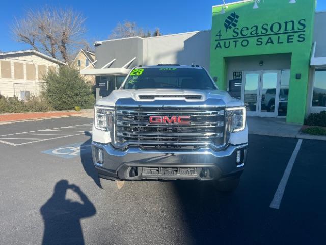2023 Summit White /Jet Black GMC Sierra 2500HD 4WD Crew Cab Standard Bed SLE (1GT49MEY7PF) with an 6.6L V-8 gasoline direct injection engine, Automatic transmission, located at 1865 East Red Hills Pkwy, St. George, 84770, (435) 628-0023, 37.120850, -113.543640 - Photo#1