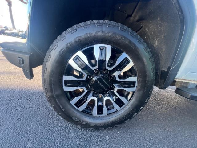 2023 Summit White /Jet Black GMC Sierra 2500HD 4WD Crew Cab Standard Bed SLE (1GT49MEY7PF) with an 6.6L V-8 gasoline direct injection engine, Automatic transmission, located at 1865 East Red Hills Pkwy, St. George, 84770, (435) 628-0023, 37.120850, -113.543640 - Photo#11