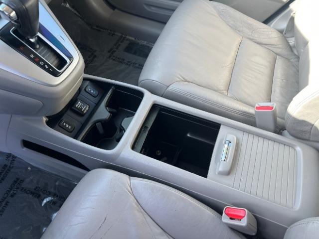 2013 Urban Titanium Metallic /Black Leather Interior Honda CR-V EX-L 4WD 5-Speed AT (2HKRM4H71DH) with an 2.4L L4 DOHC 16V engine, 5-Speed Automatic transmission, located at 1865 East Red Hills Pkwy, St. George, 84770, (435) 628-0023, 37.120850, -113.543640 - We specialize in helping ALL people get the best financing available. No matter your credit score, good, bad or none we can get you an amazing rate. Had a bankruptcy, divorce, or repossessions? We give you the green light to get your credit back on the road. Low down and affordable payments that fit - Photo#18